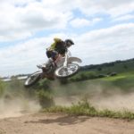 ¿Me conviene comprar una moto de cross?